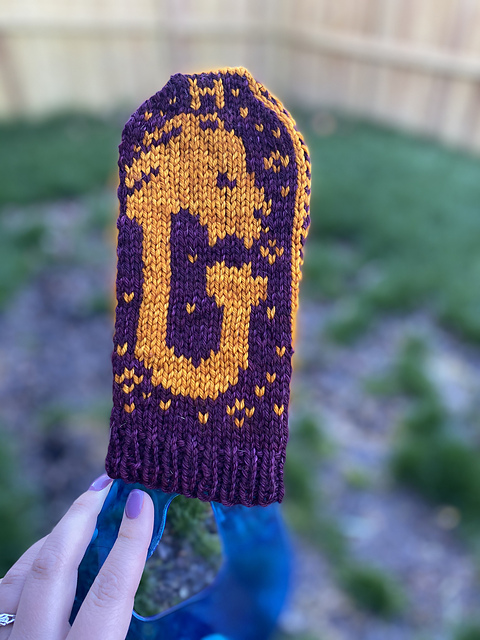Gryffindor Pride Mittens