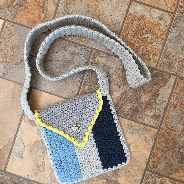 Tyndal Mini Messenger Bag