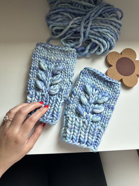 Wild Grown Fingerless Mitts