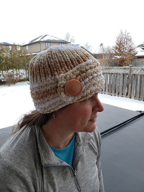 F645 Button Hat