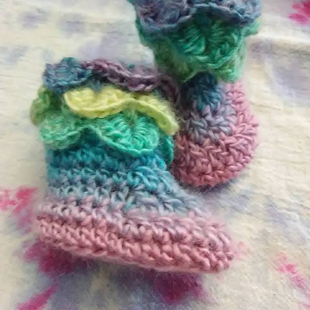 Dragon Scale Baby Booties