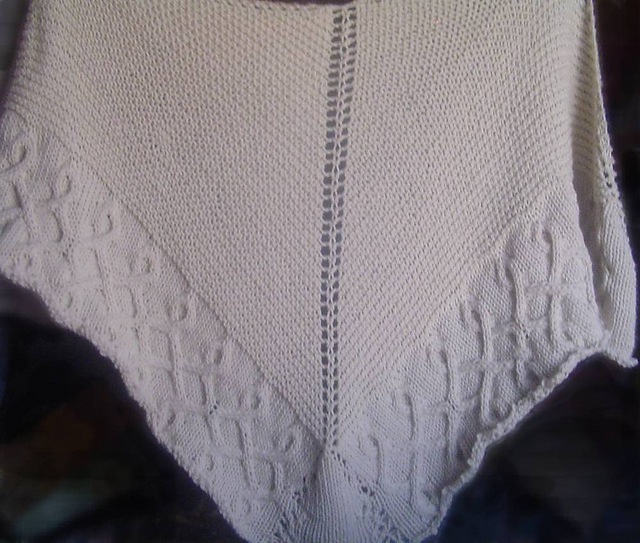 Cable Trimmed Shawl