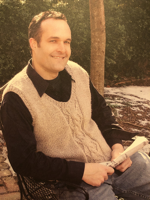Men's Cabled Vest