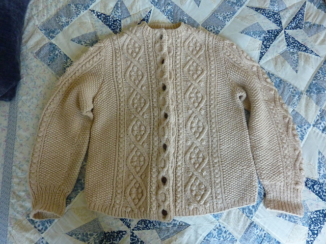 No. 8413 - Cardigan