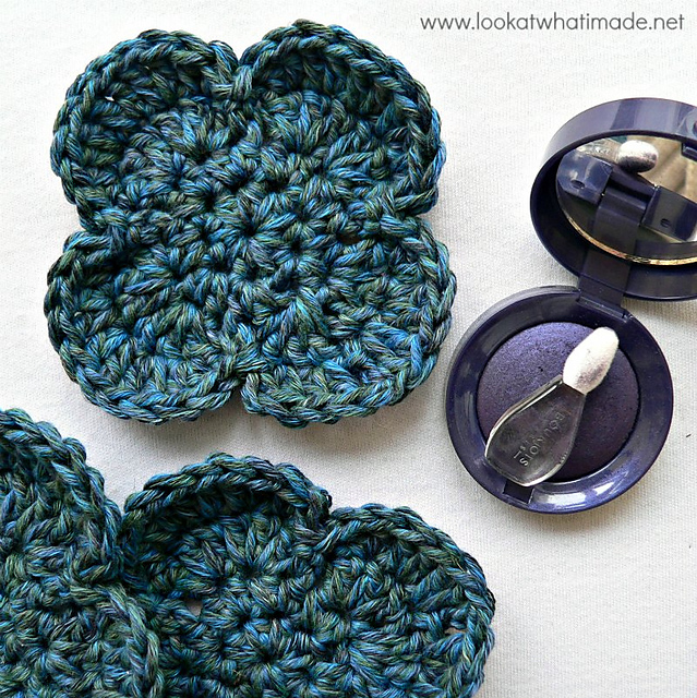 Simple Flower Face Scrubbie