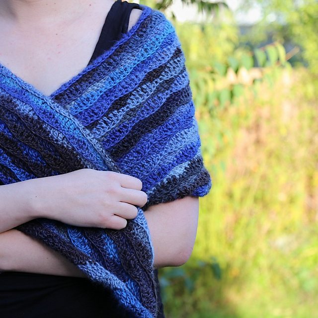 Monday Blues Shawl crochet pattern by Look At What I Made