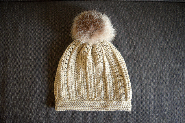 Toūndrå | Pom pom beanie