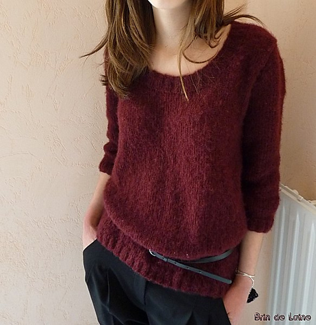 Le pull rayé délavé