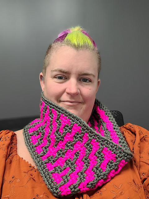 Triangle Mosaic Cowl