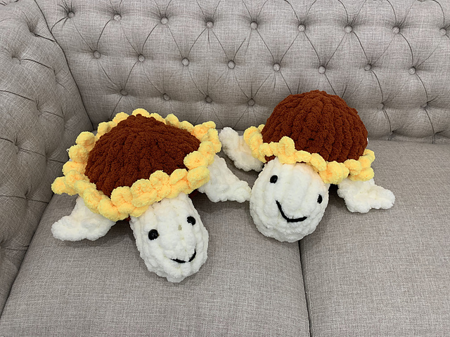 Ravelry: Sunflower Turtle pattern by Larissa Koedyker