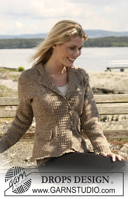 108-27 Jacket with structured pattern