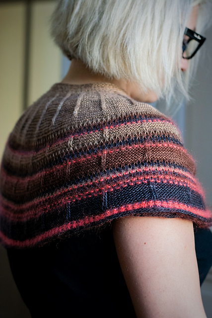 TWIST Shawl