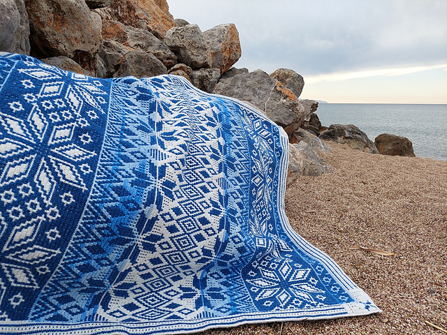 Ravelry: Glorious Christmas pattern by BebaBlanket