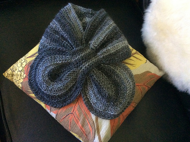 Cat's Paw Scarf