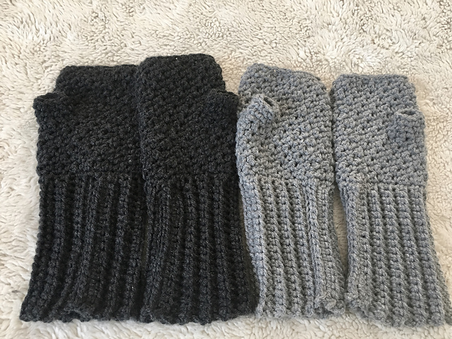 Seed Stitch Fingerless Gloves