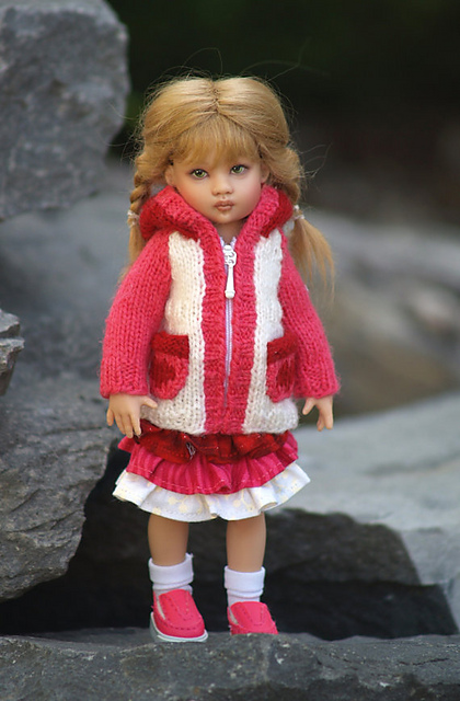 Heart Hoodie-R for Helen Kish's 7 1/2" Riley Dolls