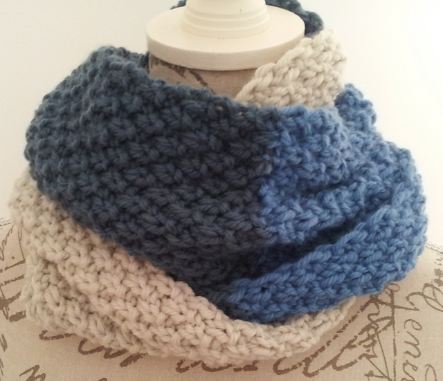Cuello tricolor en punto de trigo/Cowl Double Seed