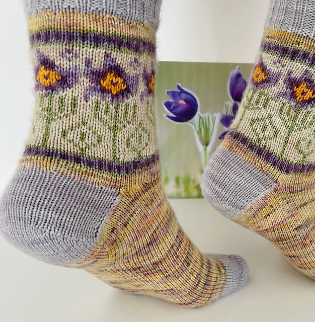 Pulsatilla Socks