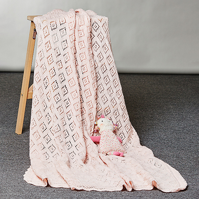 PT8581 - Babies Diamond Lace Blanket