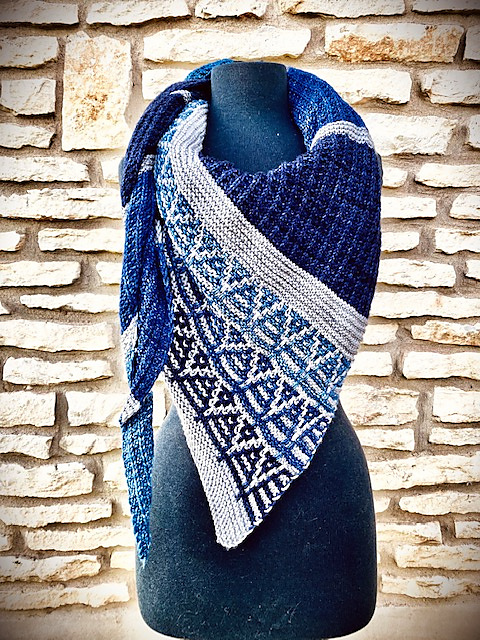 Ribs and Arrows Shawl