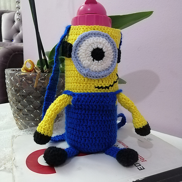 Minion Bottle Sling