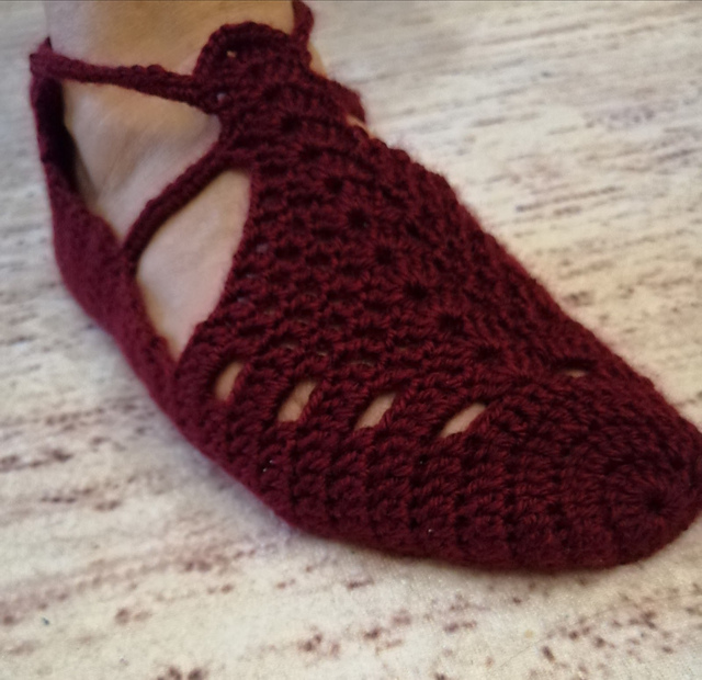 Chic Shell Slippers