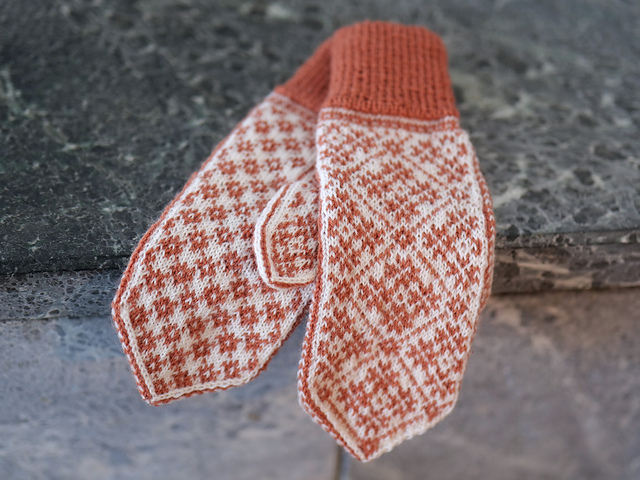 Capella mittens