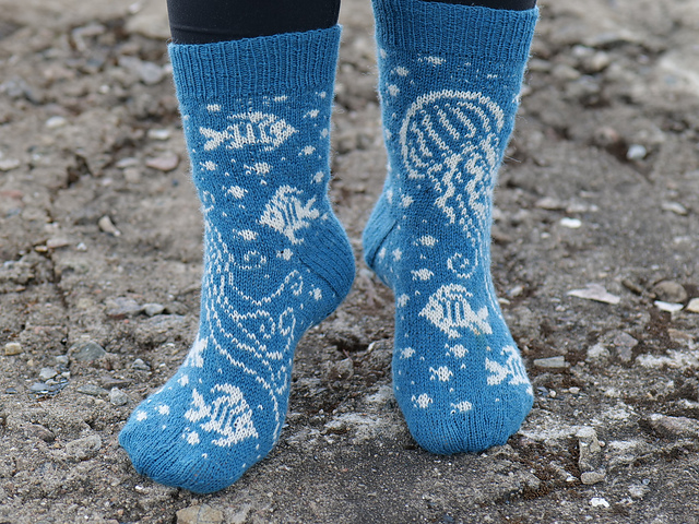 Jellyfish alert socks
