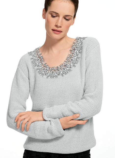 258 Pull col dentelle