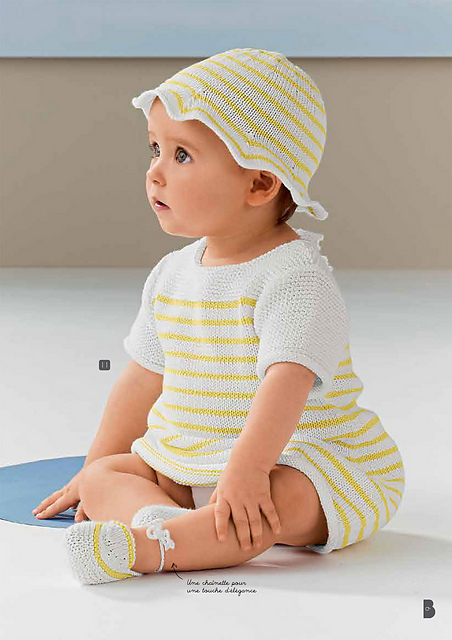11 Robe, chapeau et chaussons