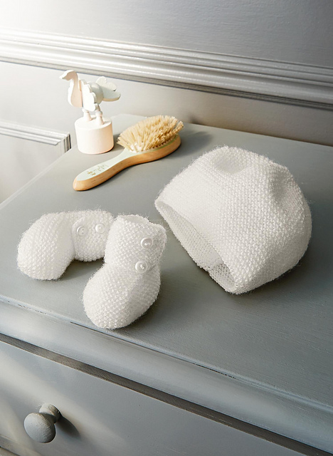 n°13 Ensemble bonnet et chaussons - M0307