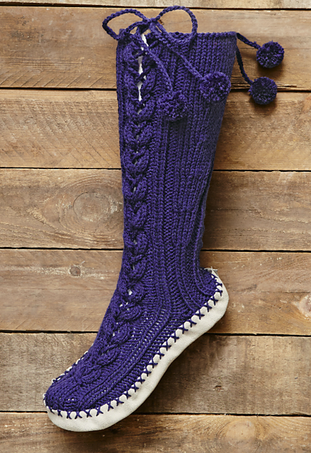 960 Chaussons torsade lacée