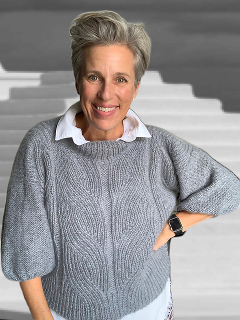 Bermuda Roof Lines Pullover