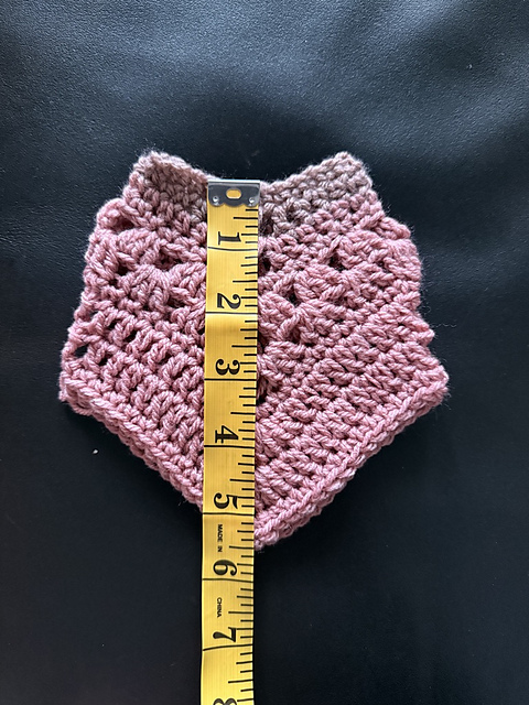 6-Day Star Poncho Swatch