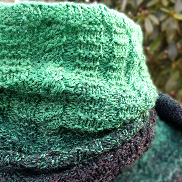 Denar Cowl