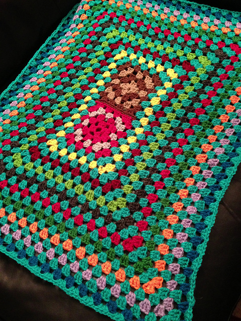 Berry winter blanket