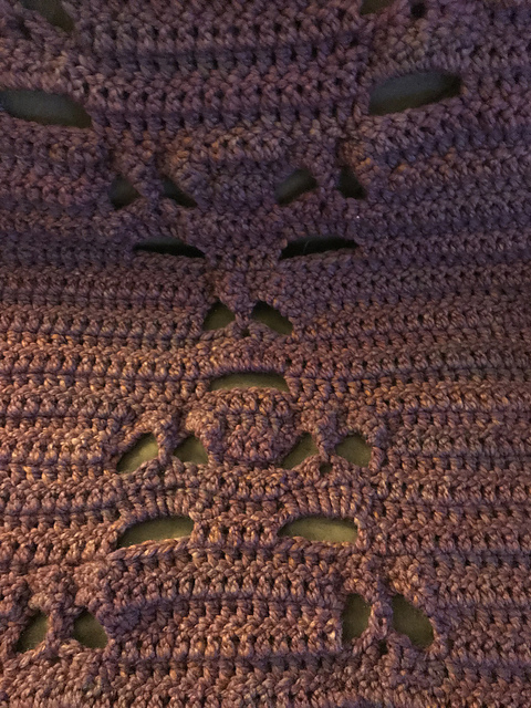 Happy Little Skulls Chunky Throw