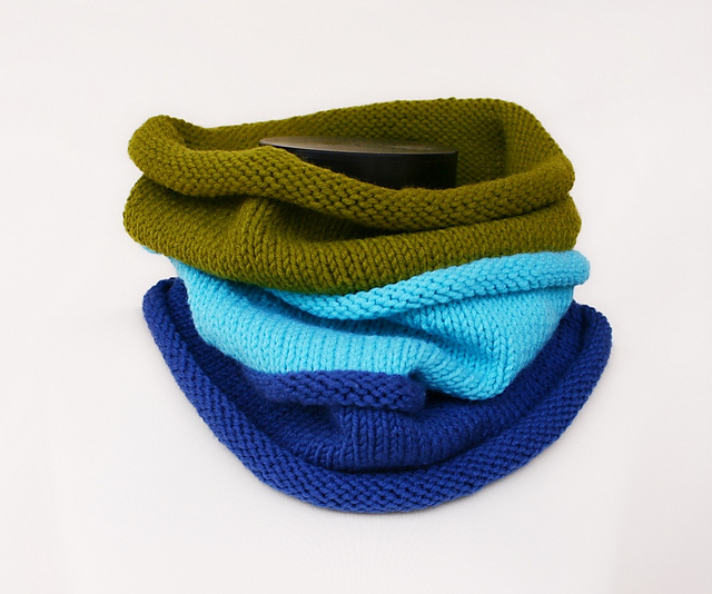 Tricolor Hooded Cowl