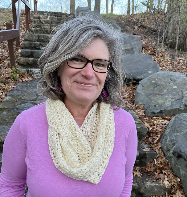 Ravelry Fellsmere Cowl pattern by Alice Dunn Smith