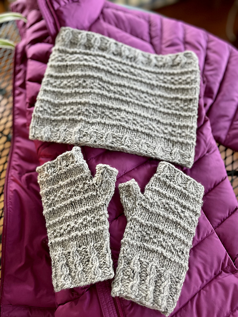 Mt. Monadnock Cowl & Fingerless Mitts