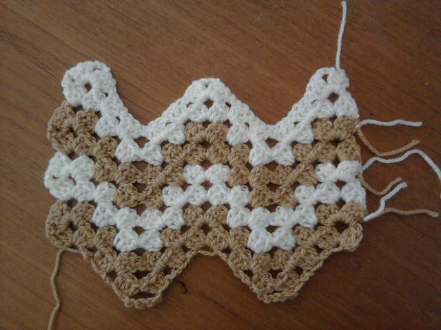 Ravelry: Birdlebee's Granny ripple throw sample