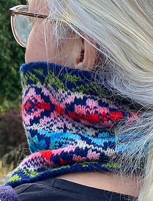 Slagballe Cowl