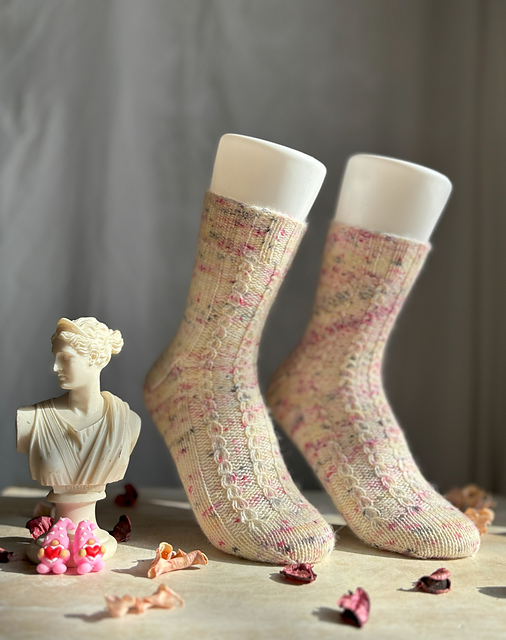 Rose Bud Socks
