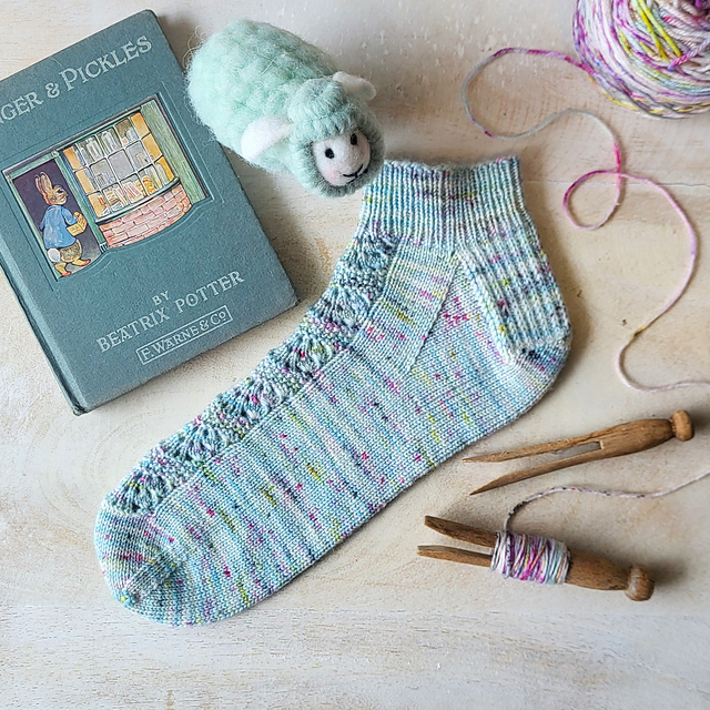 Sweet Pea Shorties socks