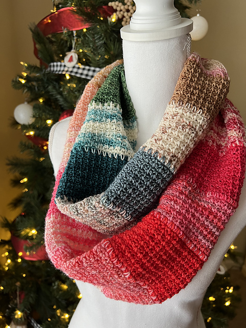 Very Merry Advent Cowl