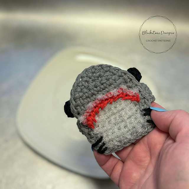 Shark Dish Scrubby