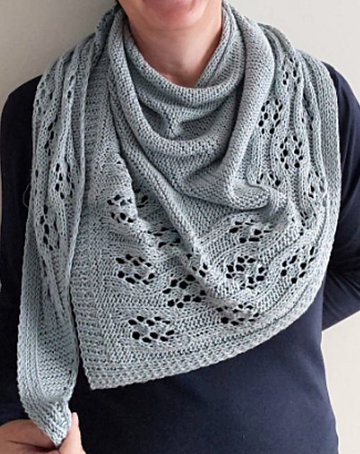 Bergenia shawl
