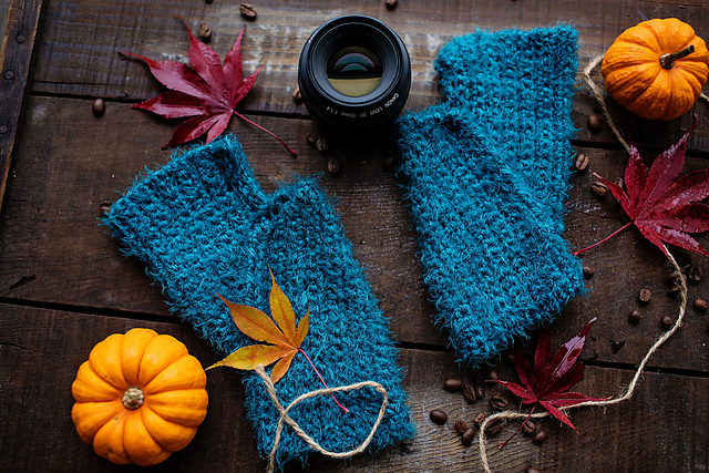 Cozy Bliss Fingerless Mitts