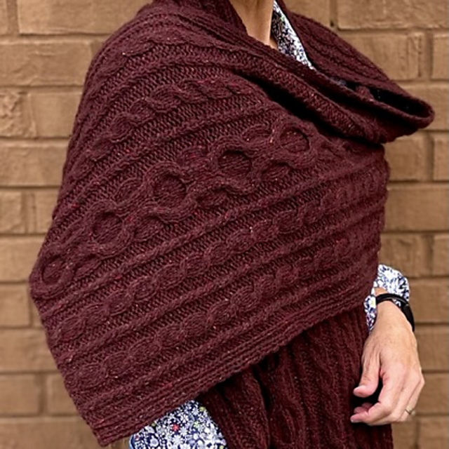 Saxony Cabled Wrap