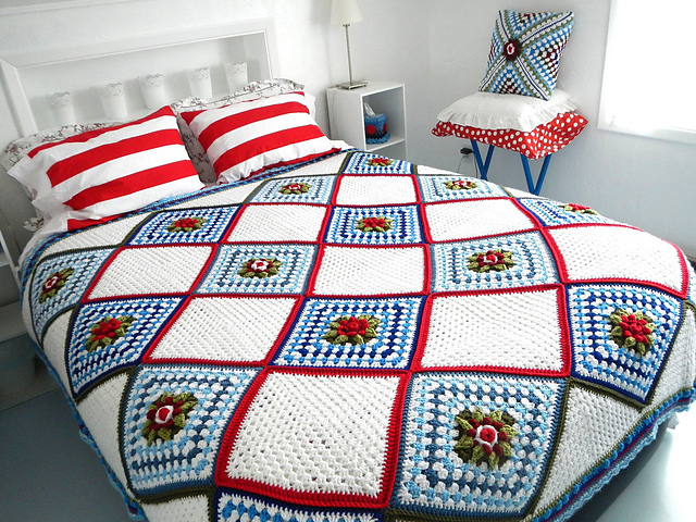 Farmhouse Rose Bedspread